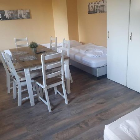 Pension 11 Apartments By Lorenc Berlino Esterno foto