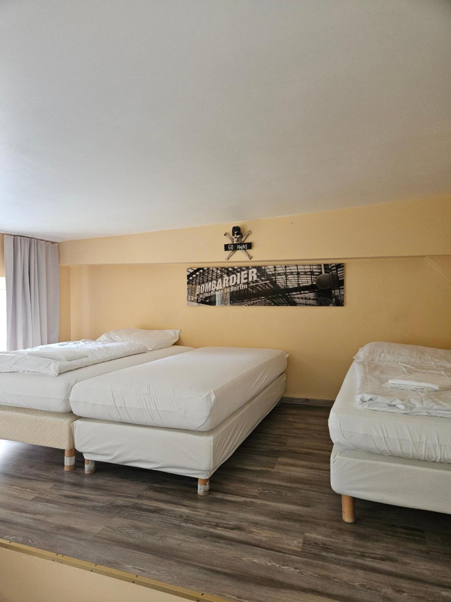 Pension 11 Apartments By Lorenc Berlino Esterno foto