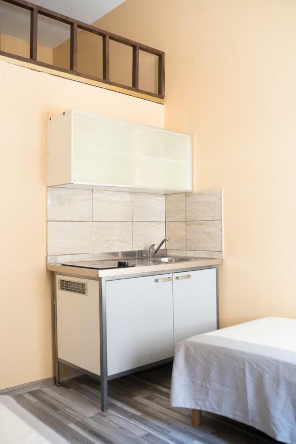 Pension 11 Apartments By Lorenc Berlino Esterno foto