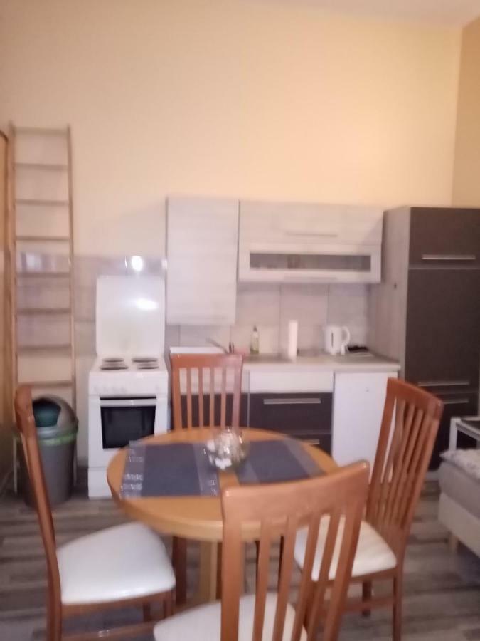 Pension 11 Apartments By Lorenc Berlino Esterno foto