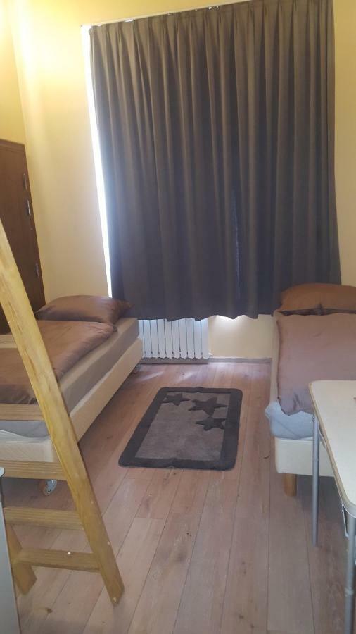 Pension 11 Apartments By Lorenc Berlino Esterno foto